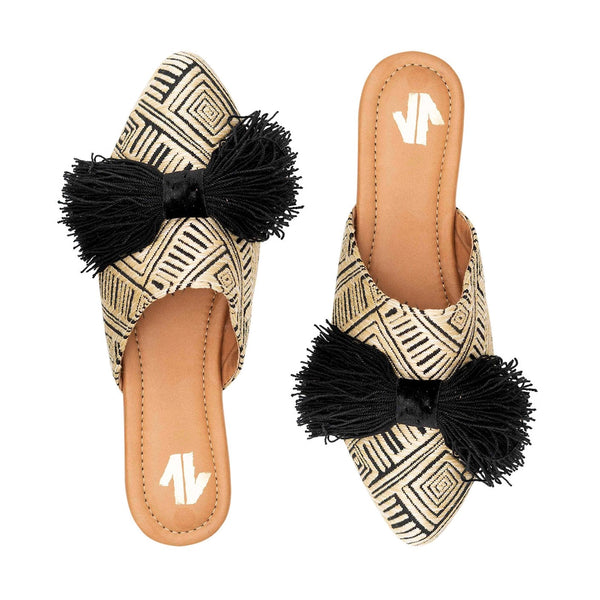 Silvia Cobos Cumbia Flat Mules Black - Pal Negocio