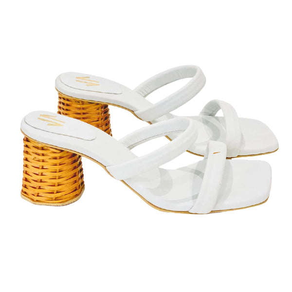 Silvia Cobos ICARIA Medium Rise White